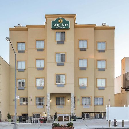 La Quinta By Wyndham Brooklyn East Hotel New York City Exterior photo