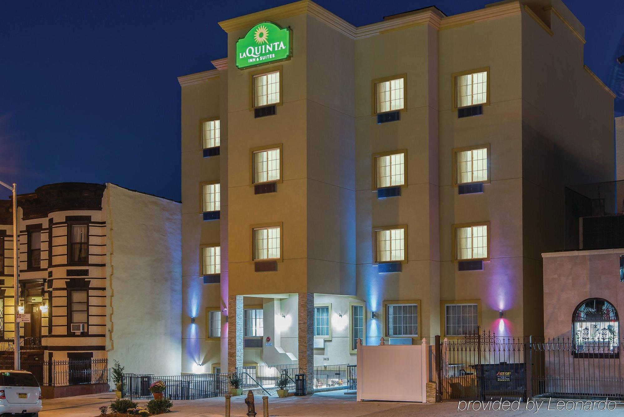 La Quinta By Wyndham Brooklyn East Hotel New York City Exterior photo