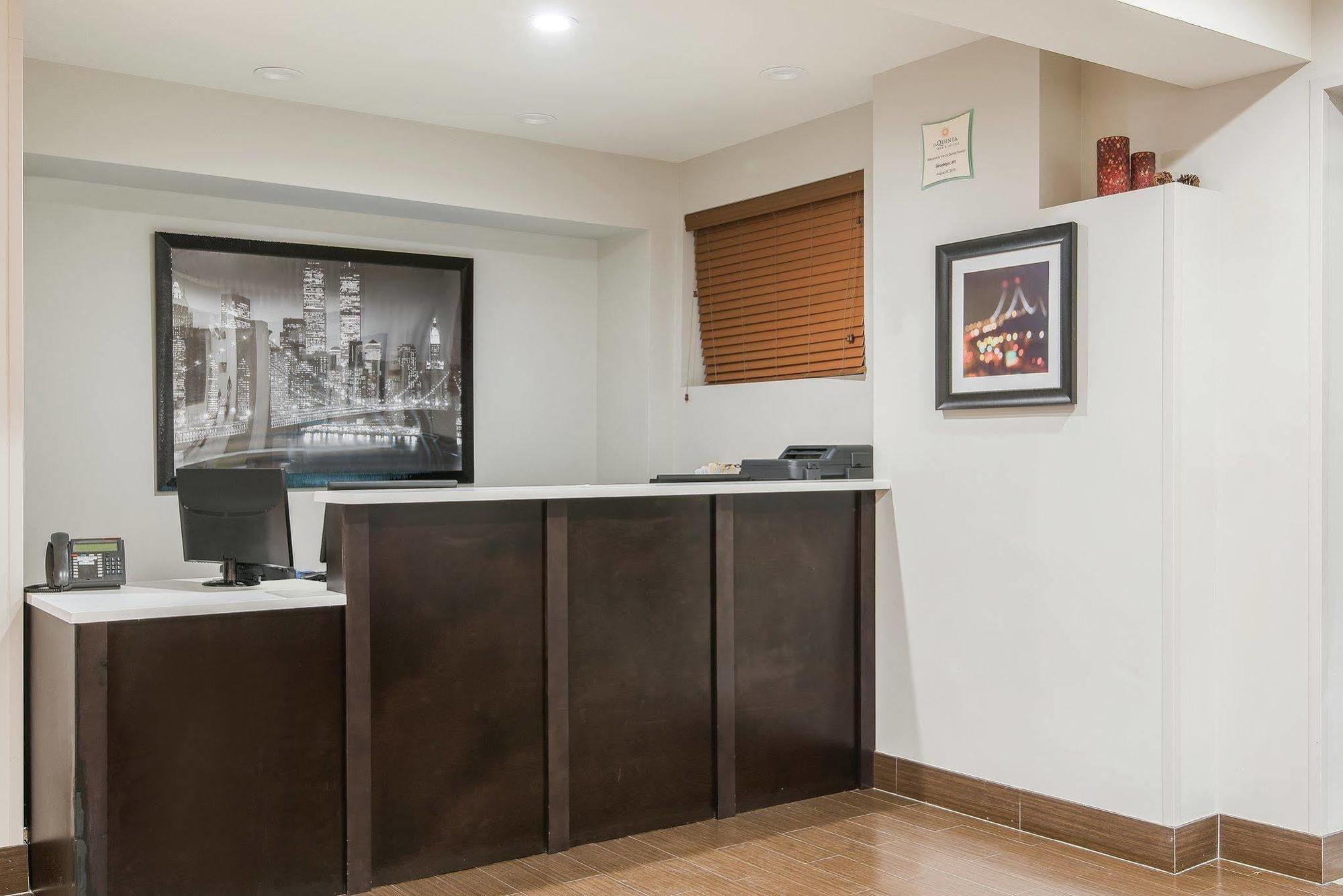 La Quinta By Wyndham Brooklyn East Hotel New York City Exterior photo