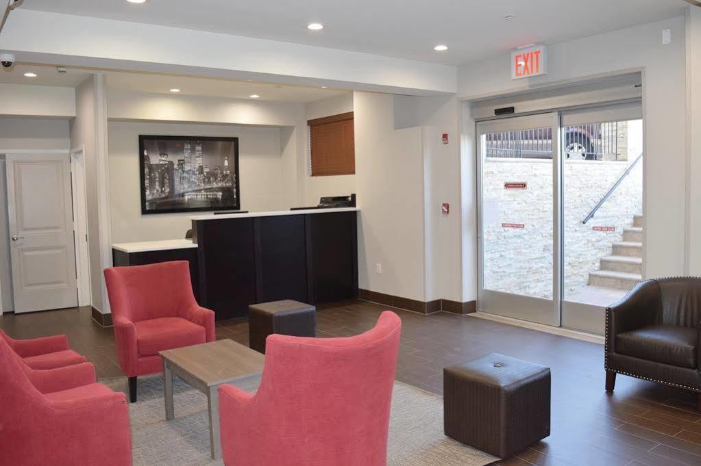 La Quinta By Wyndham Brooklyn East Hotel New York City Exterior photo